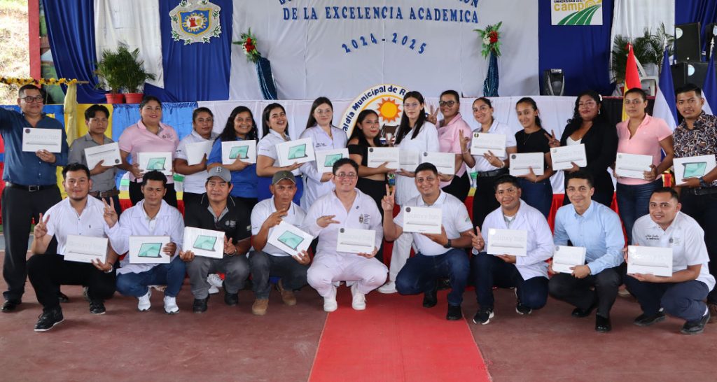 26 estudiantes de las sedes El Naranjo, La Dalia, Rancho Grande y San José de Bocay reciben reconocimiento a la Excelencia Académica Integral